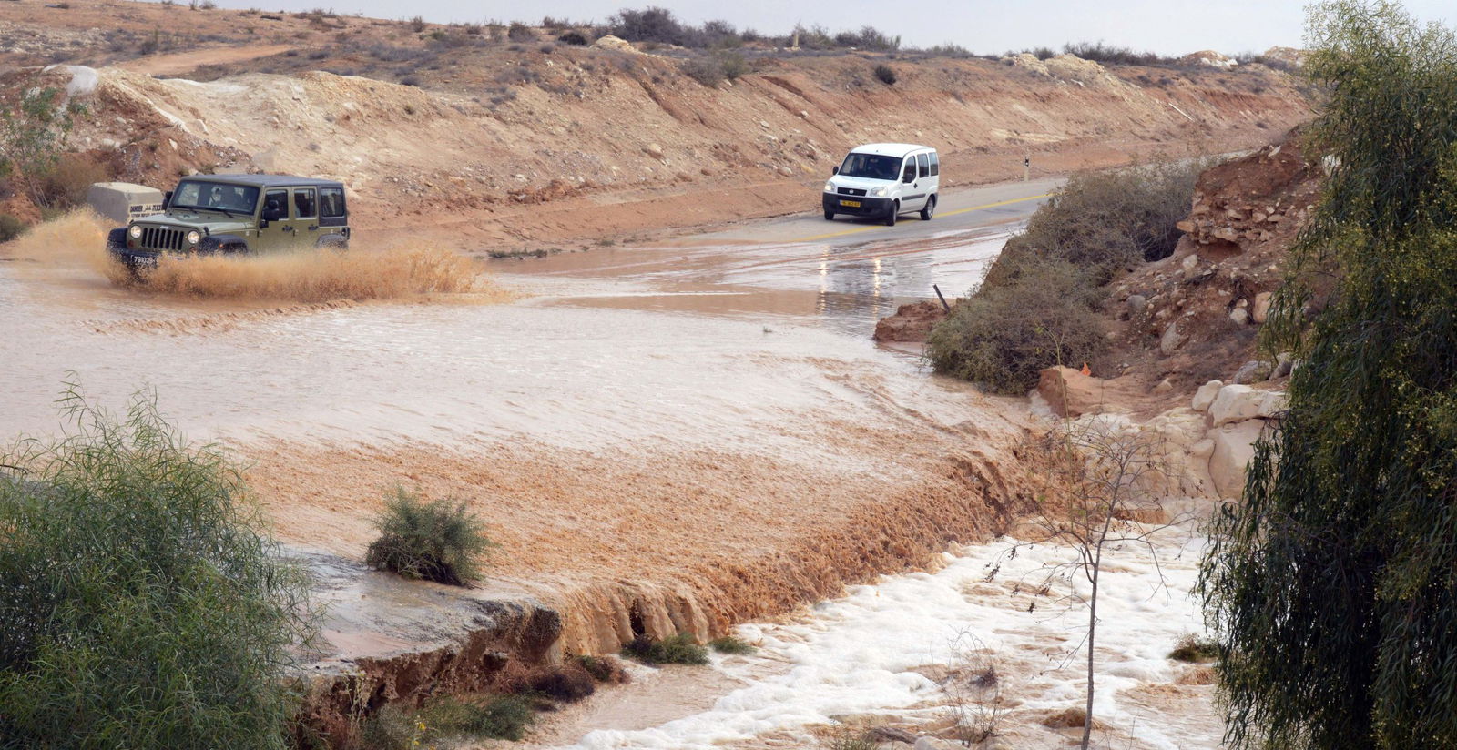 שטפונות נחל הבשור Overstromingen in de Arava