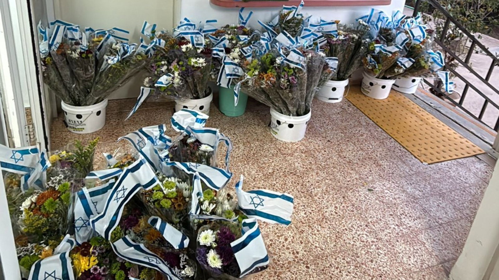 Joanne's blog 134 - Verbondenheid tussen mensen - bloemen